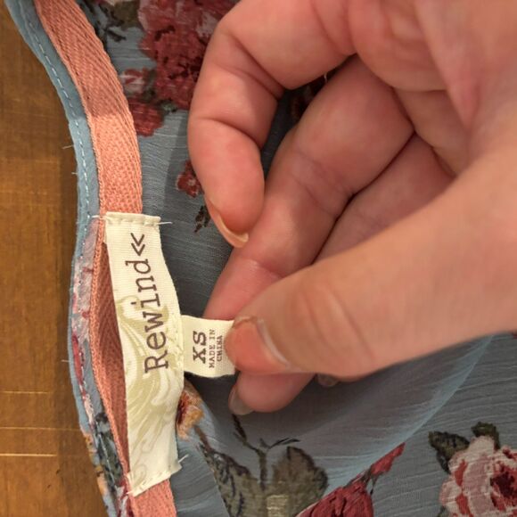 Y2K Rewind size XS Lightweight Boho Floral Rose Blue Ethereal Kimono Cardigan - Picture 4 of 4